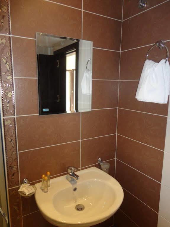 Holiday Apartments In Pomorie Esterno foto